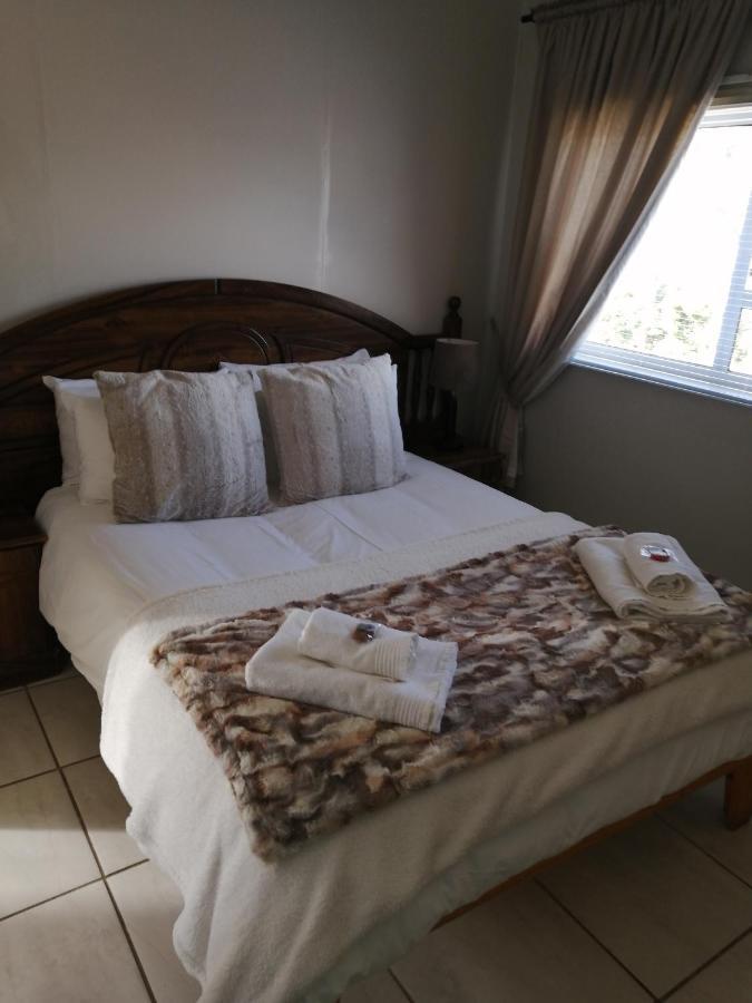 Swartberg Guest House Каледон Екстериор снимка
