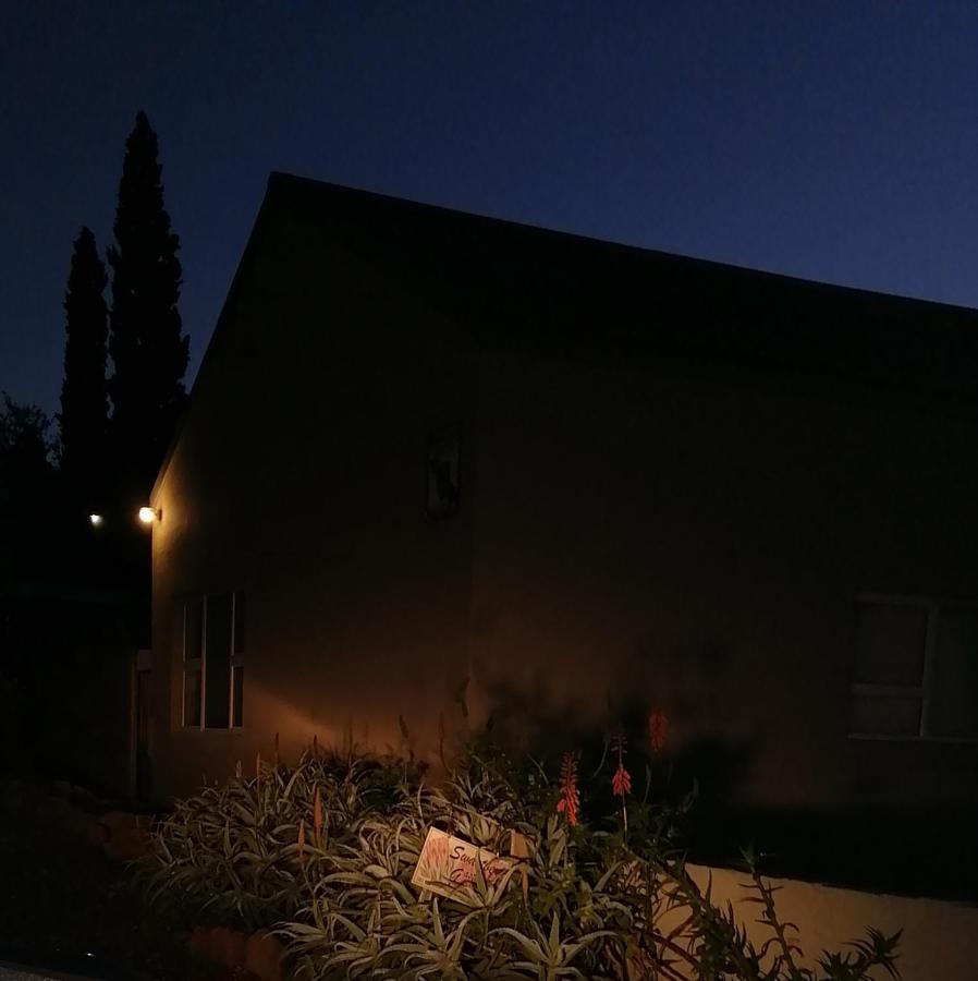 Swartberg Guest House Каледон Екстериор снимка