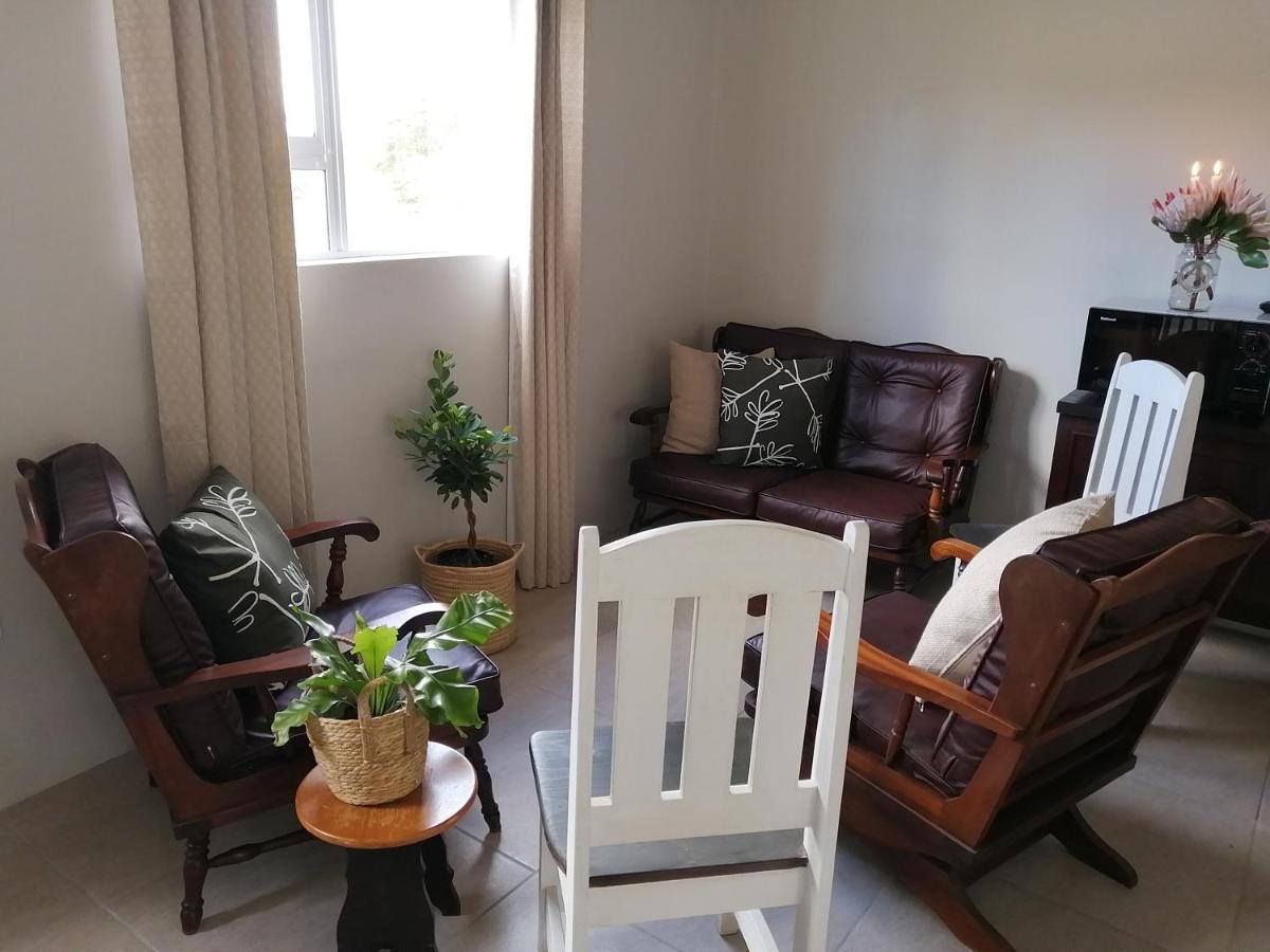 Swartberg Guest House Каледон Екстериор снимка