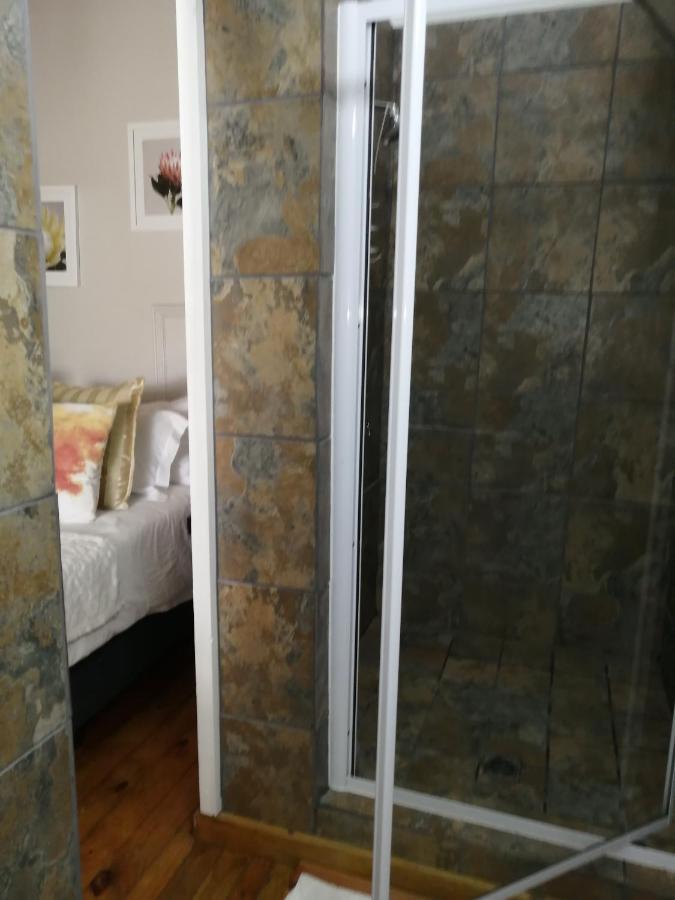 Swartberg Guest House Каледон Екстериор снимка