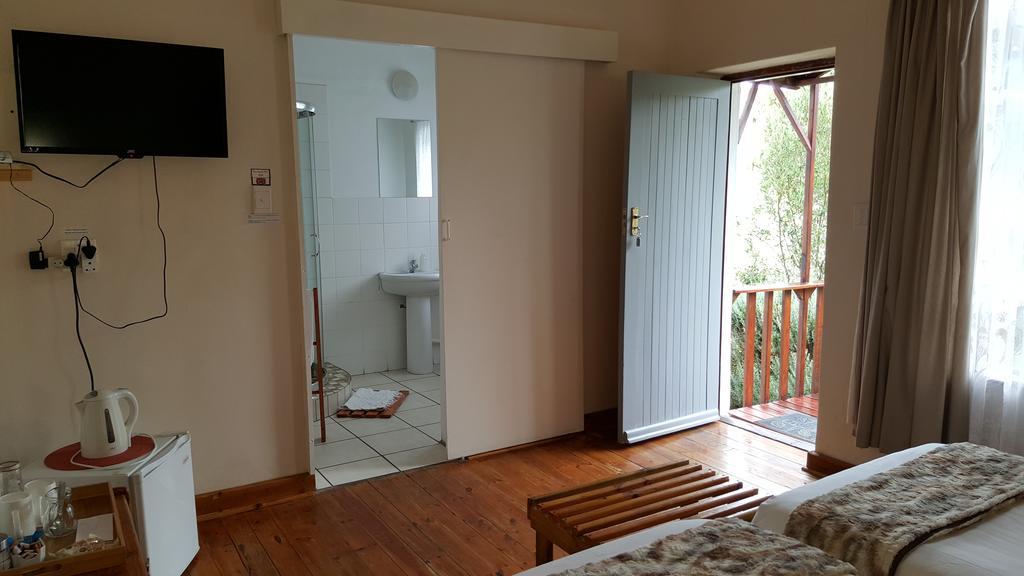 Swartberg Guest House Каледон Екстериор снимка